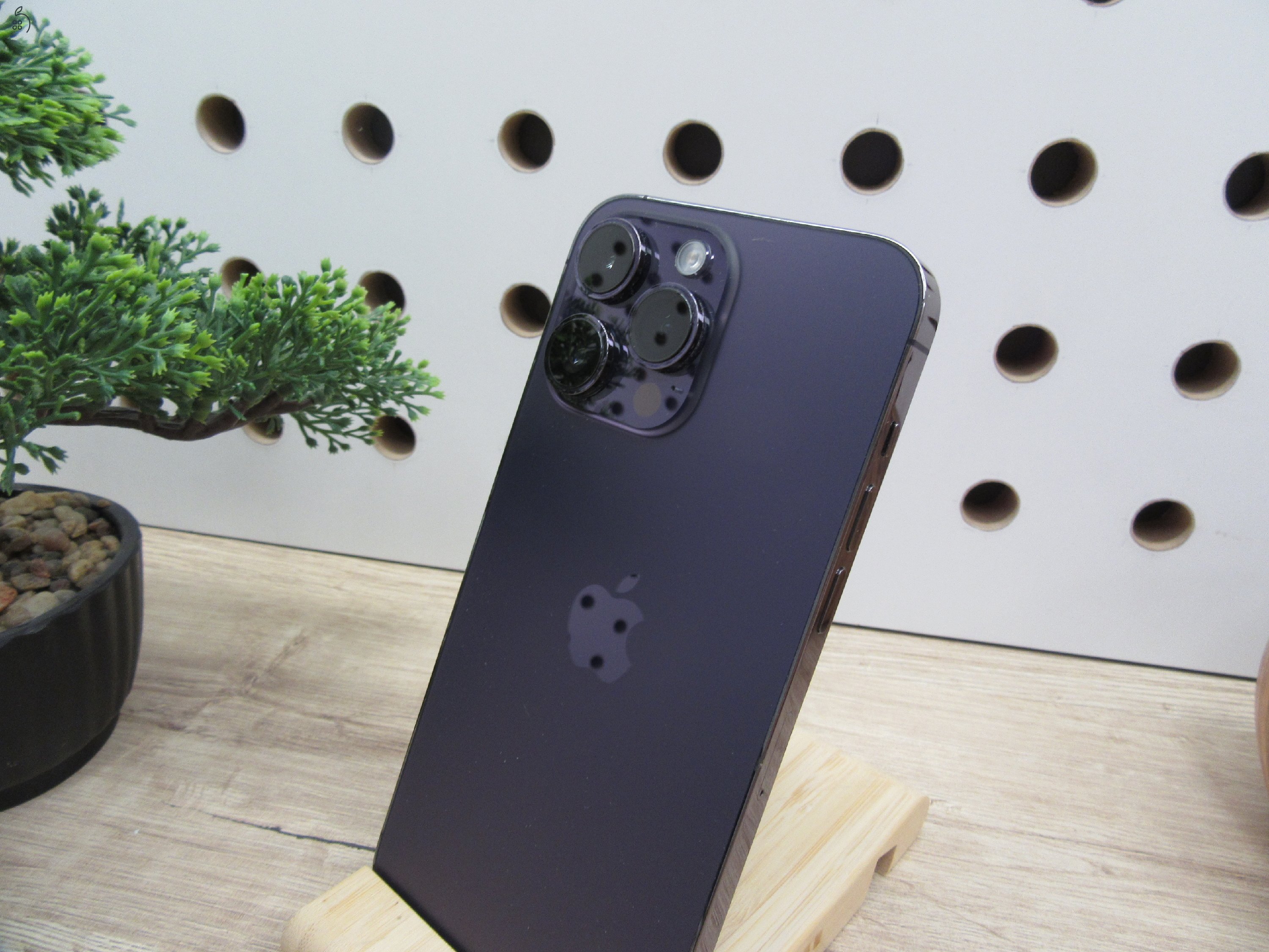 Apple iPhone 14 Pro Max - Purple - Használt, karcmentes