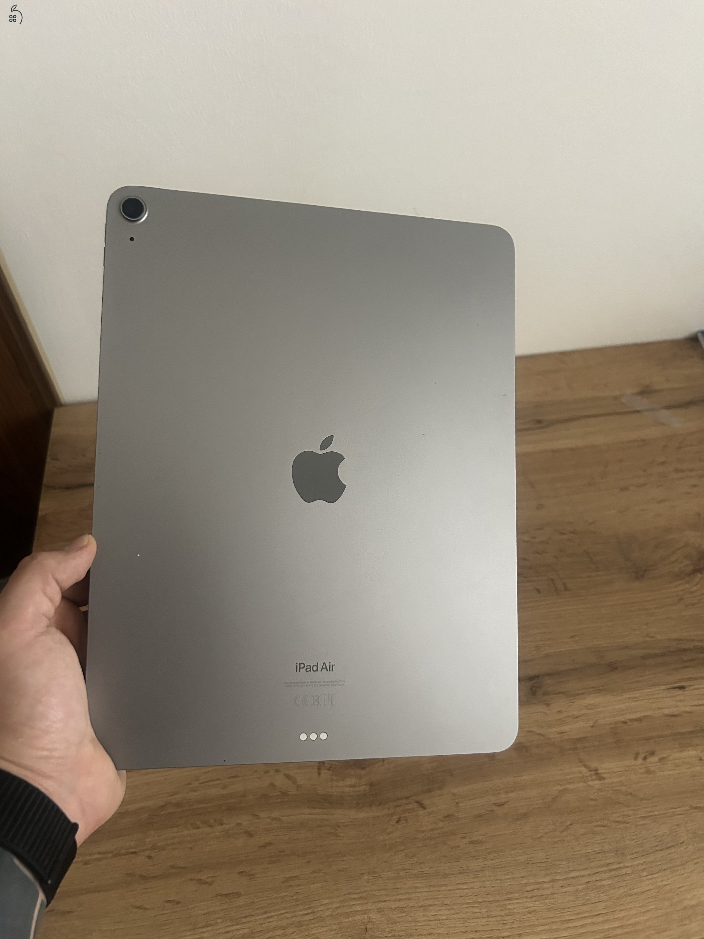 Ipad air 6. m2 13 “ Ezüst színű, 128Gb, 