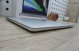Apple Macbook Pro 13 M1 Touchbar - 2021 - Használt, karcmentes - 500 Gb SSD 