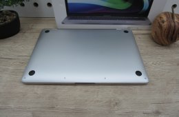 Apple Macbook Pro 13 M1 Touchbar - 2021 - Használt, karcmentes - 500 Gb SSD 