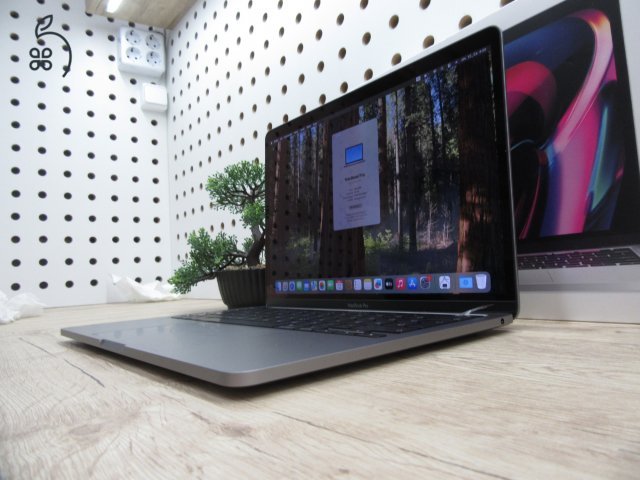 Apple Macbook Pro 13 M1 Touchbar - 2020 - Új - 16 Gb 1 Tb SSD - 1 év garancia