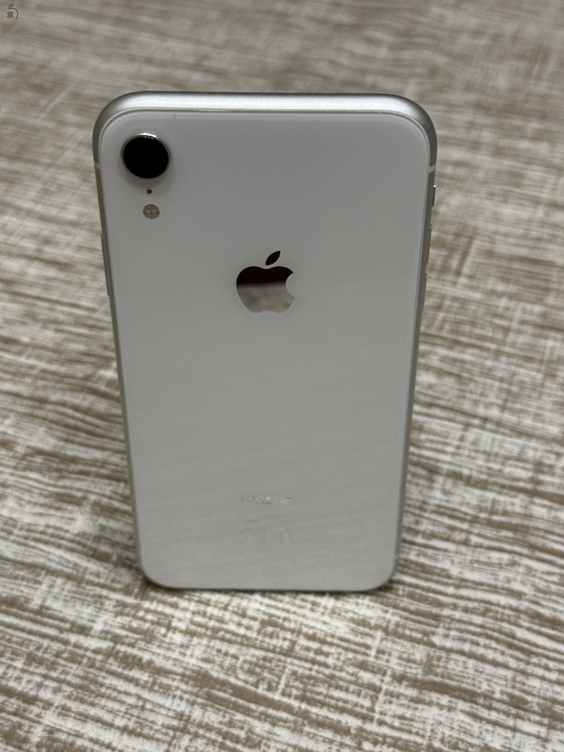 iPhone XR 64GB (fehér)