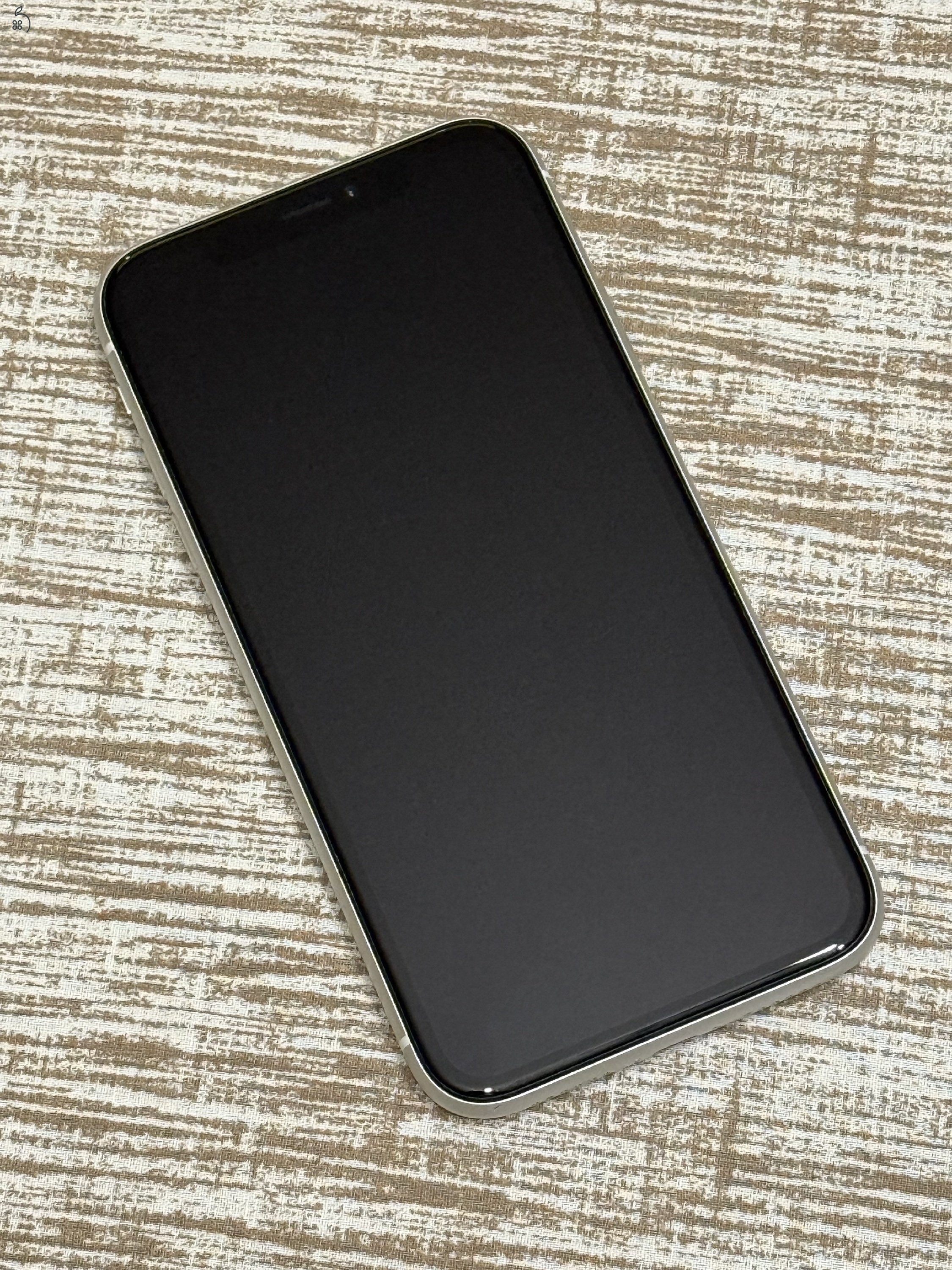 iPhone XR 64GB (fehér)
