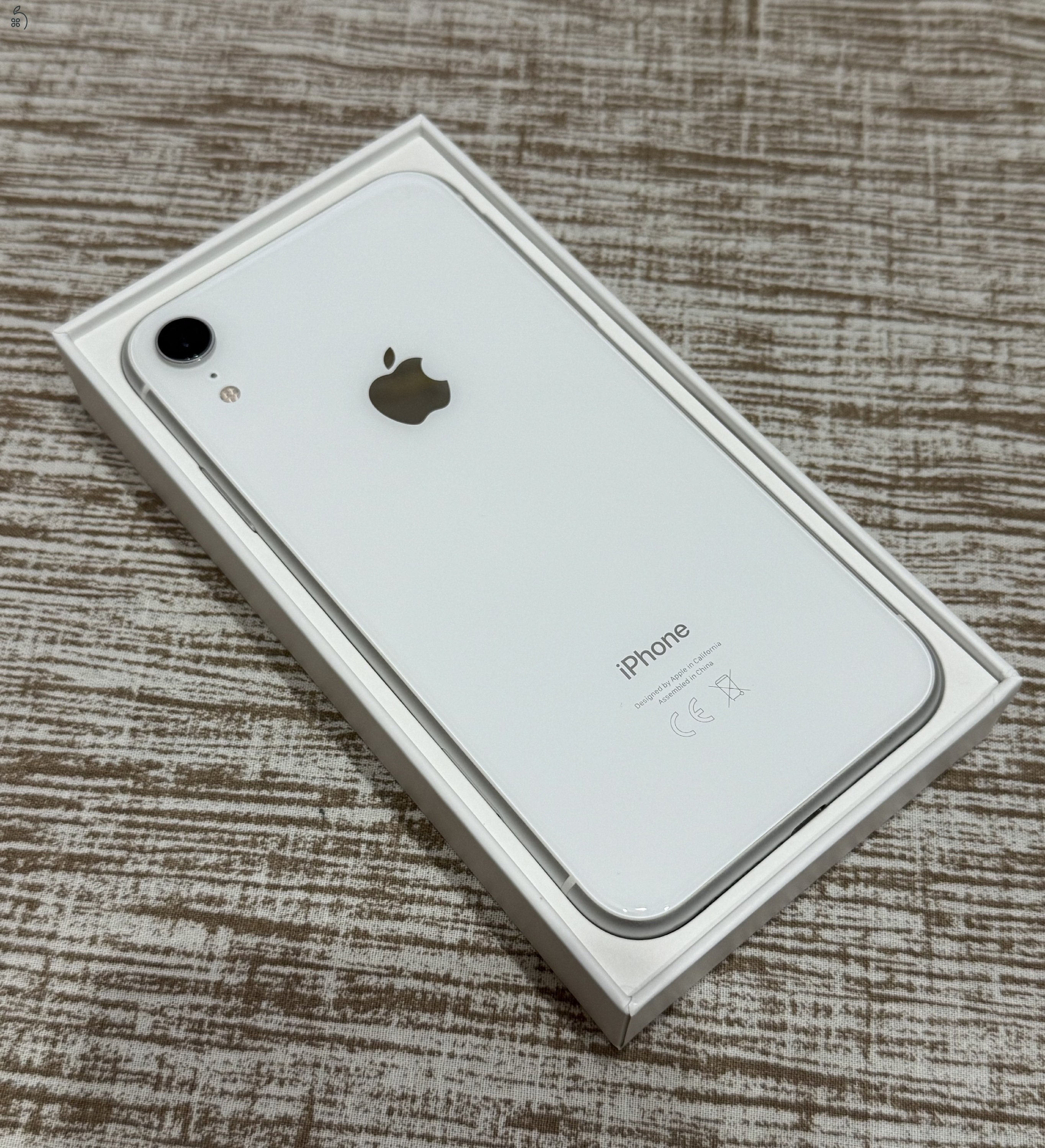 iPhone XR 64GB (fehér)
