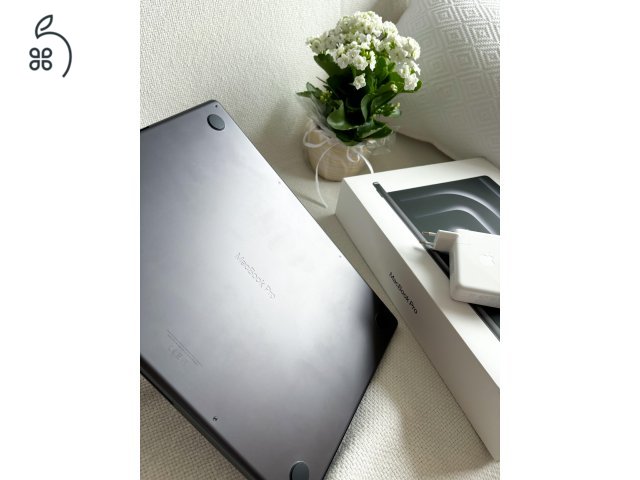 Macbook Pro M3 512 SSD/16GB RAM/16”Retina