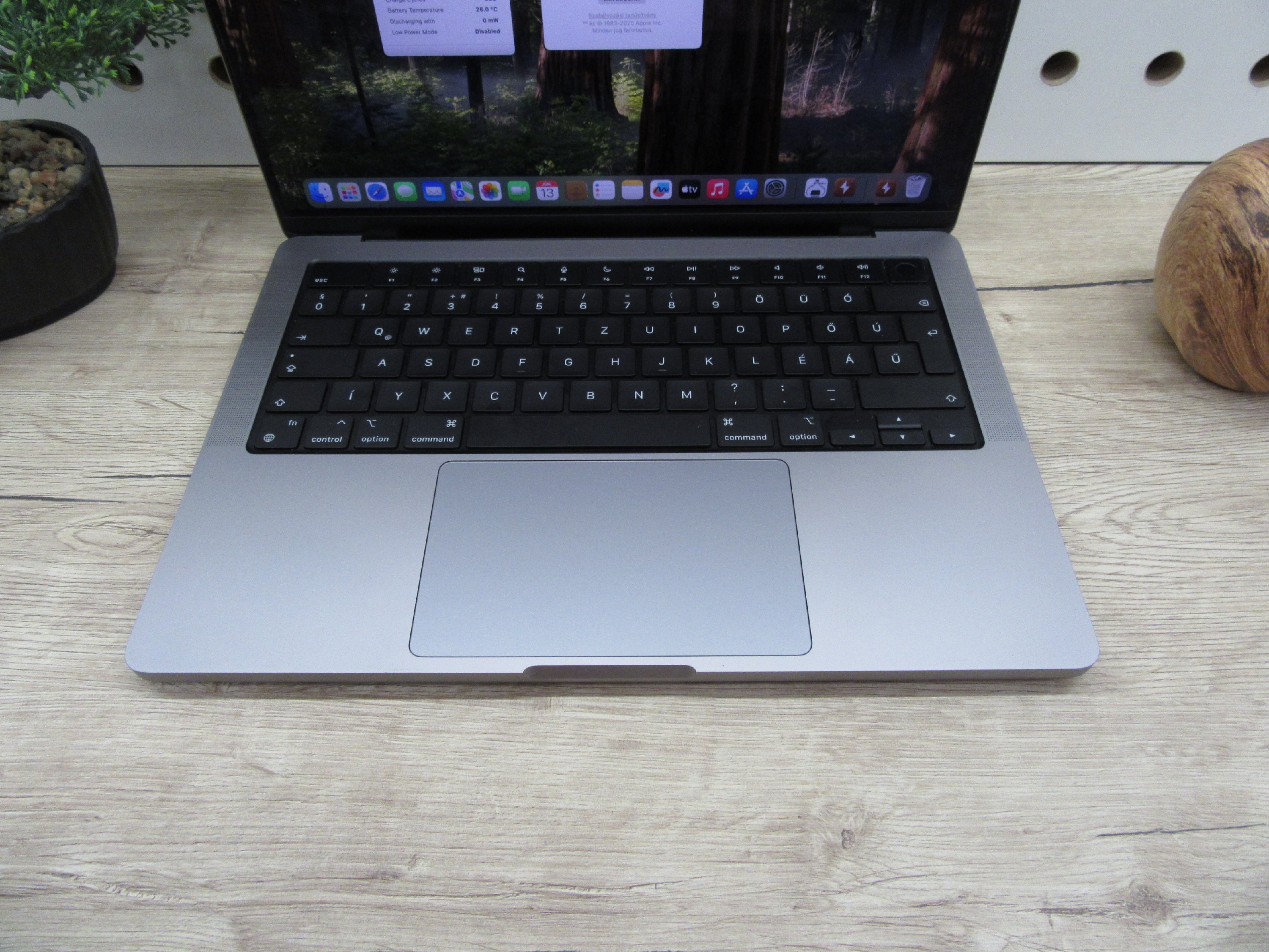 Apple Macbook Pro 14 M1 - 2021 - Használt, megkímélt - 1 Tb SSD