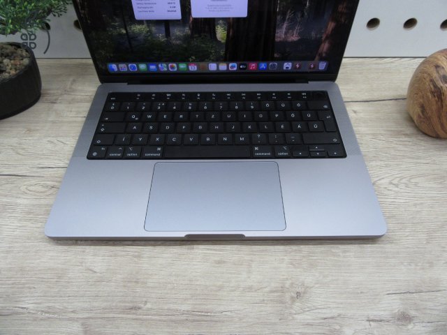 Apple Macbook Pro 14 M1 - 2021 - Használt, megkímélt - 1 Tb SSD