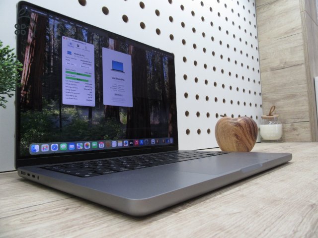  Apple Macbook Pro 14 M1 - 2021 - Használt, szép állapot - 1 Tb SSD 