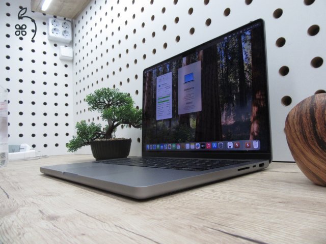  Apple Macbook Pro 14 M1 - 2021 - Használt, szép állapot - 32Gb, 1 Tb SSD 