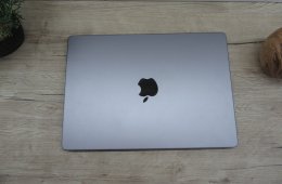  Apple Macbook Pro 14 M1 - 2021 - Használt, szép állapot - 32Gb, 1 Tb SSD 