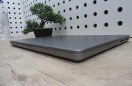  Apple Macbook Pro 14 M1 - 2021 - Használt, szép állapot - 32Gb, 1 Tb SSD 