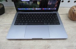  Apple Macbook Pro 14 M1 - 2021 - Használt, szép állapot - 32Gb, 1 Tb SSD 