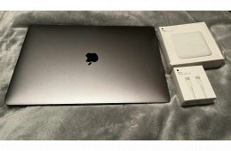 Apple MacBook Pro 15” - 2016 - Touch Bar - i7 - 16 GB RAM - 256 GB SSD