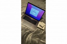 Apple MacBook Pro 15” - 2016 - Touch Bar - i7 - 16 GB RAM - 256 GB SSD