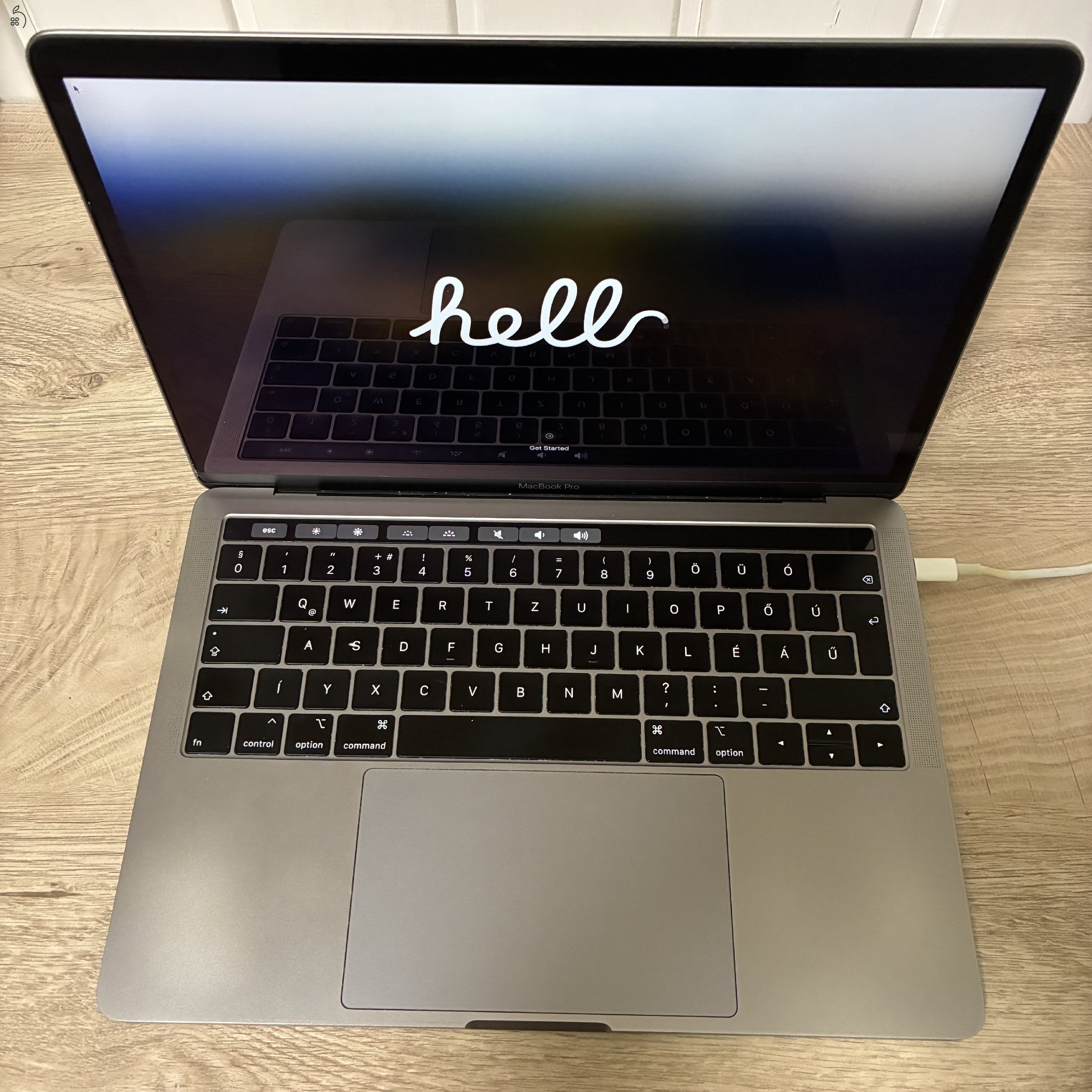 Apple MacBook Pro A1989 13