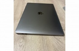 Apple MacBook Pro A1989 13