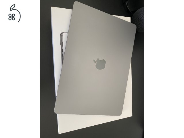 Apple Macbook Air M2 15.3