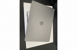 Apple Macbook Air M2 15.3