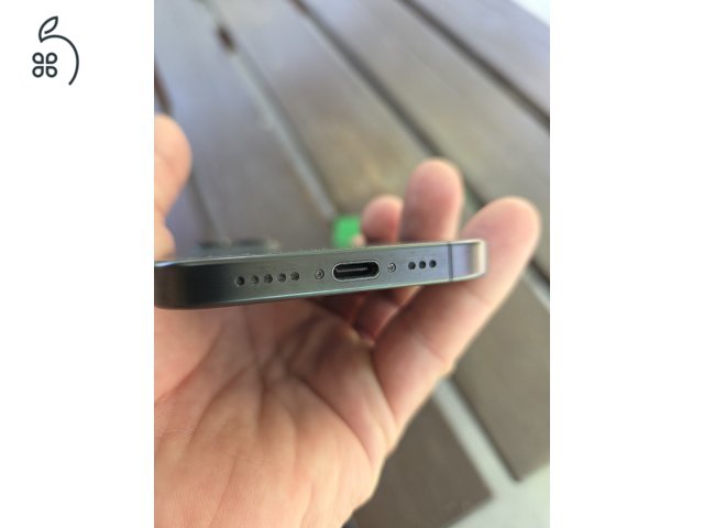 Újszerű iPhone 15 Pro - 100% akksi - garancia