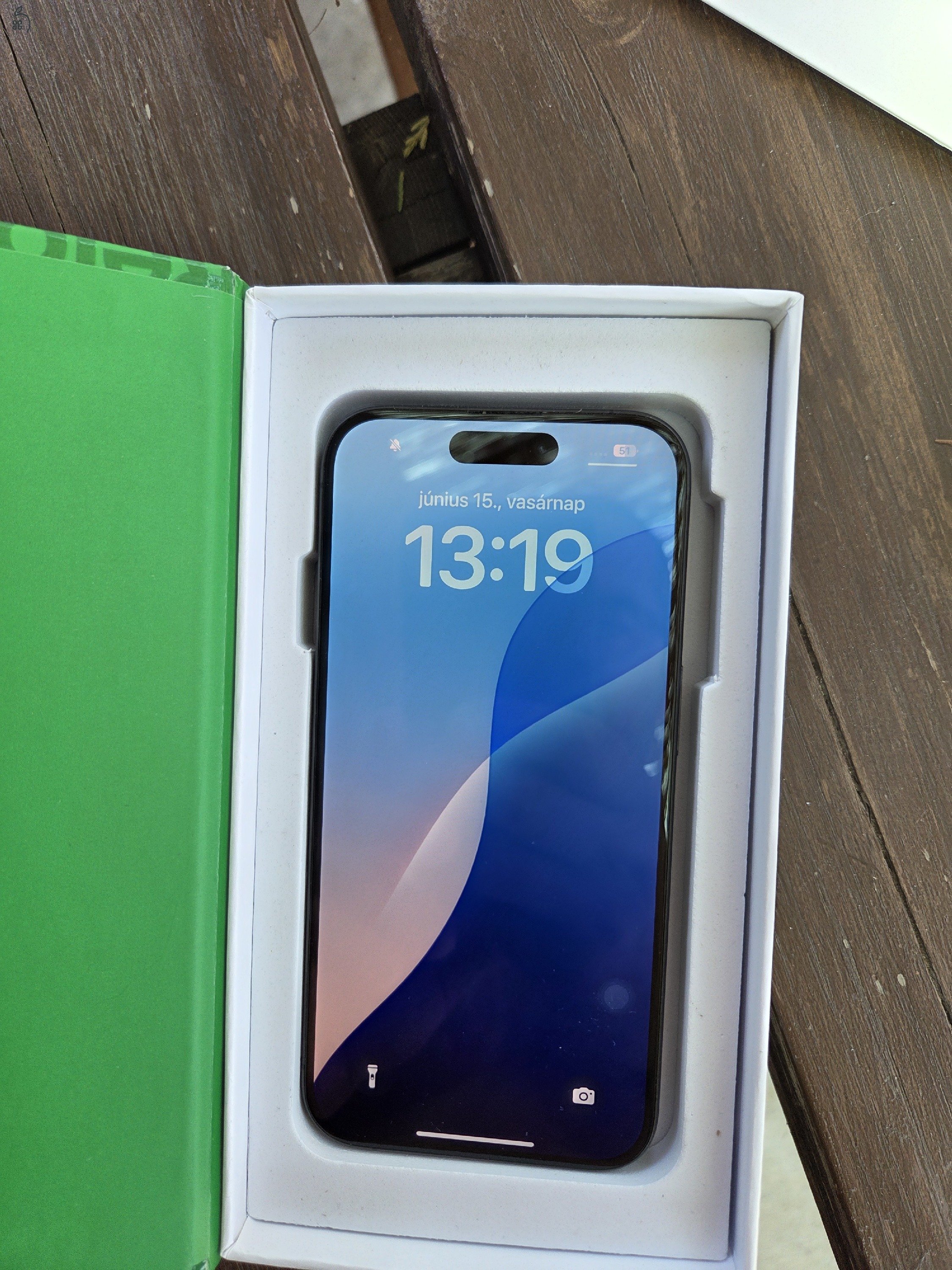 Újszerű iPhone 15 Pro - 100% akksi - garancia
