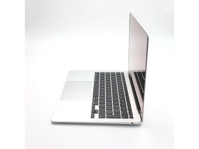 !! 1 ÉV GARANCIA !! Apple Macbook AIR 2020 M1 256GB SSD Silver 13″ 8GB RAM – 96% AKKSI