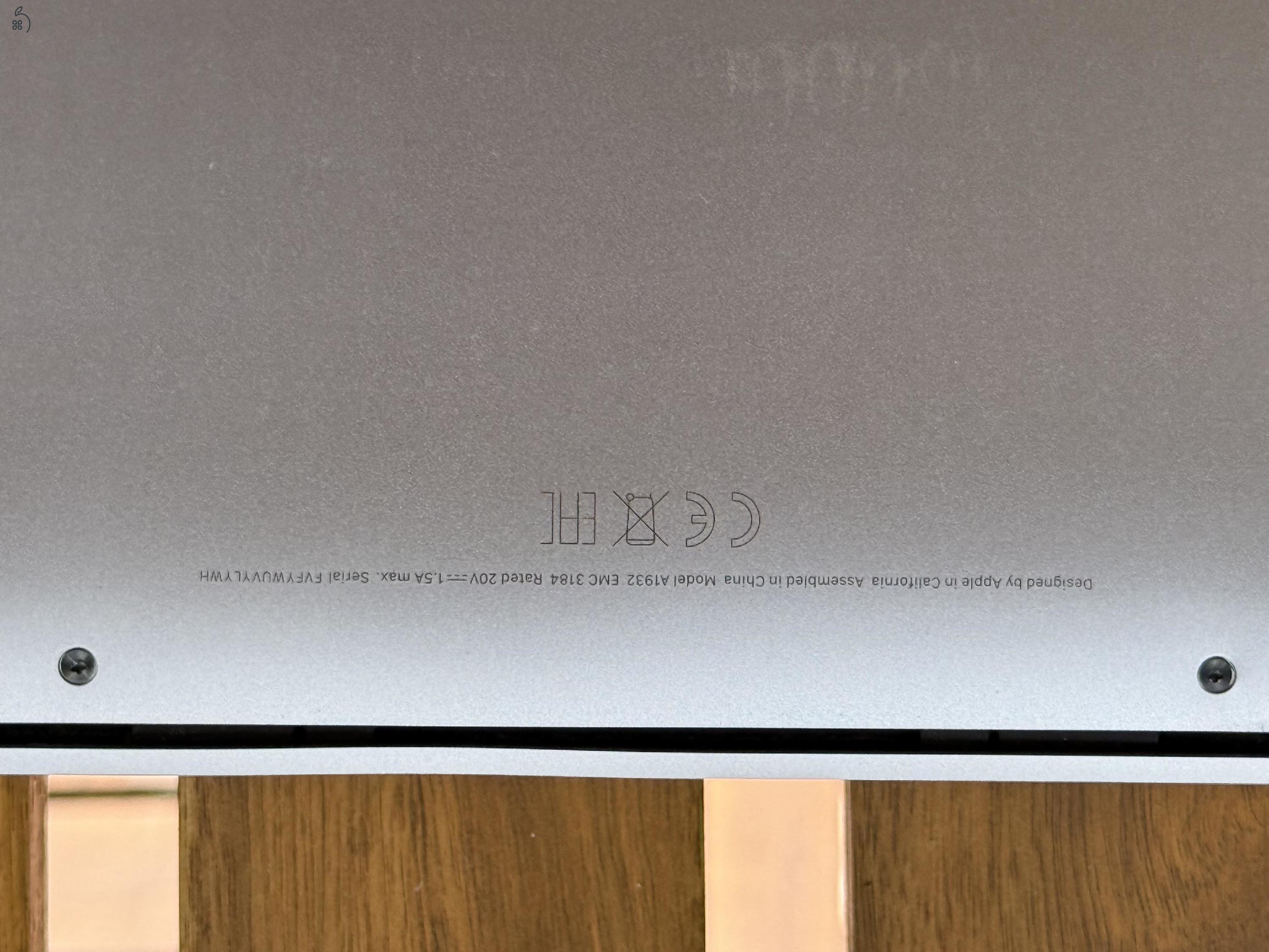 MacBook Air (2019) eladó