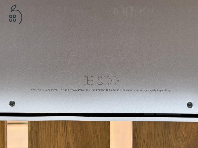 MacBook Air (2019) eladó