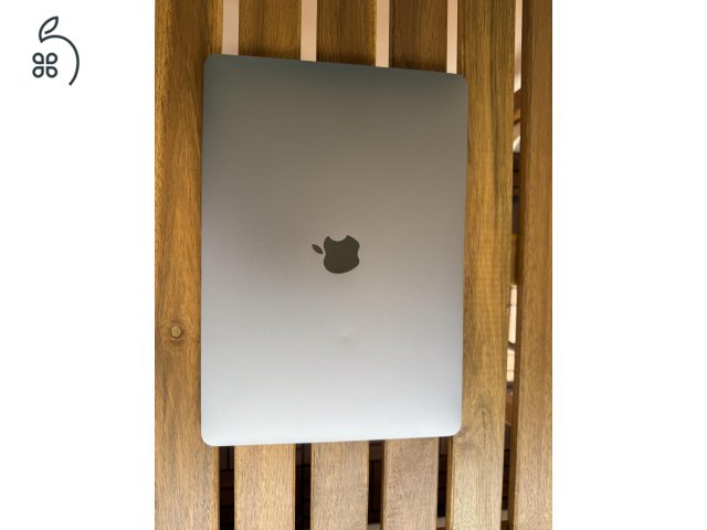 MacBook Air (2019) eladó