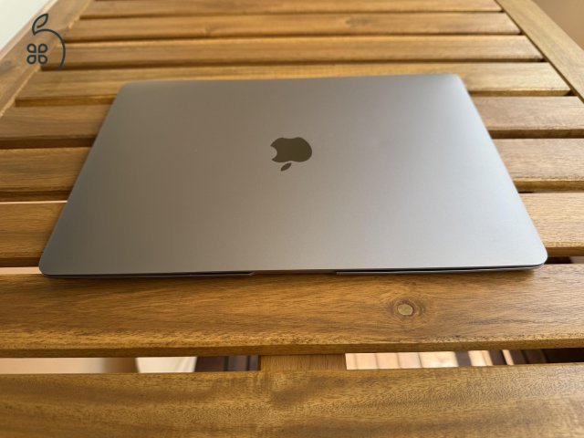 MacBook Air (2019) eladó