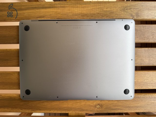 MacBook Air (2019) eladó