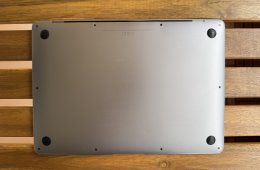 MacBook Air (2019) eladó