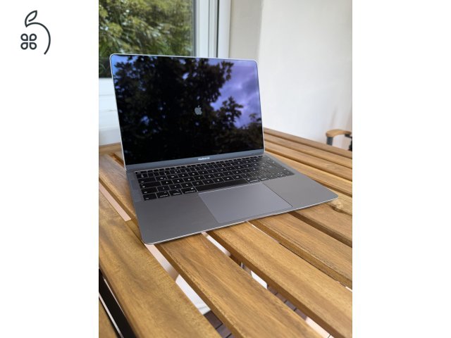 MacBook Air (2019) eladó