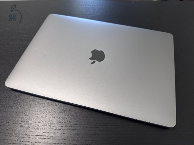 Macbook Pro M1, 2020, 8GB/256GB, Asztroszürke