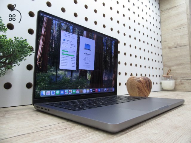  Apple Macbook Pro 14 M1 - 2021 - Használt, megkímélt - 32Gb, 1 Tb SSD 
