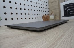  Apple Retina Macbook Pro 16 - 2019 - Használt, megkímélt 