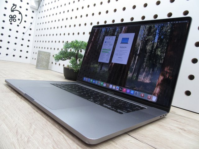  Apple Retina Macbook Pro 16 - 2019 - Használt, megkímélt 