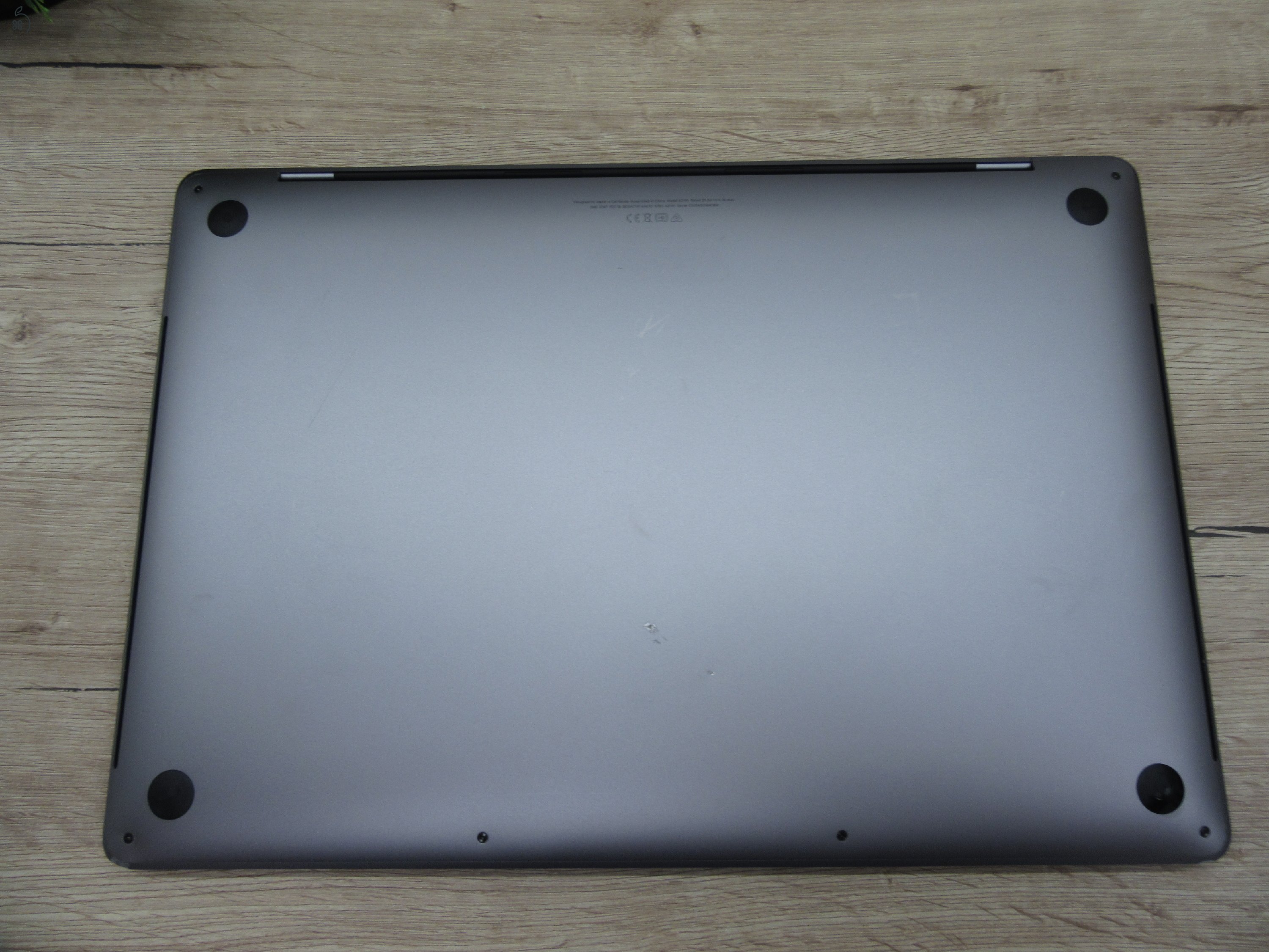  Apple Retina Macbook Pro 16 - 2019 - Használt, megkímélt 