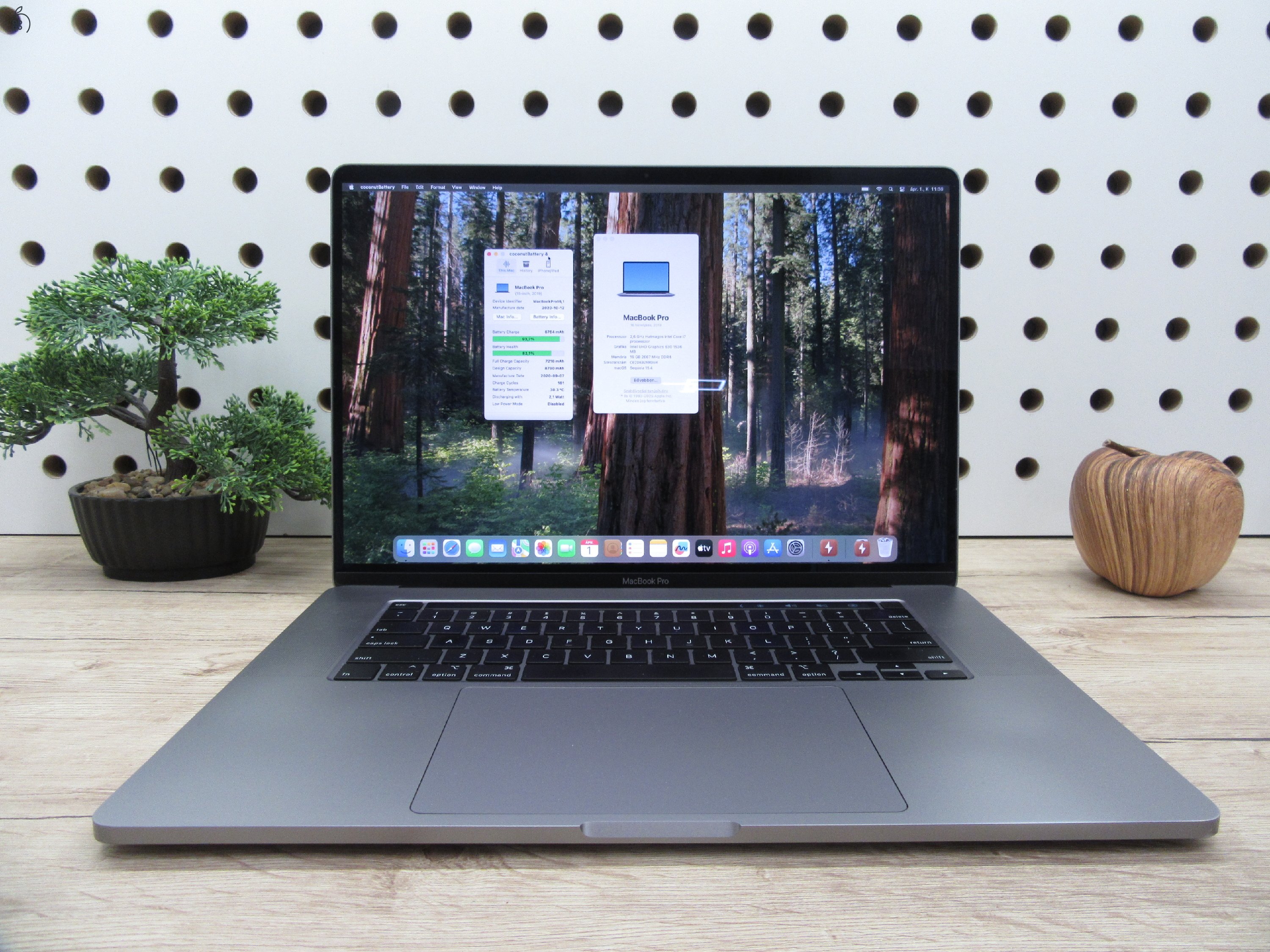 Apple Retina Macbook Pro 16 - 2019 - Használt, megkímélt 