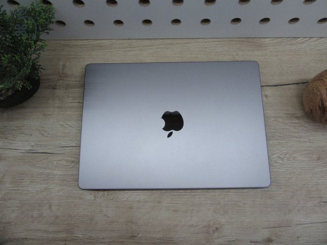 Apple Macbook Pro 14 M1 - 2021 - Használt, karcmentes - 1 Tb SSD
