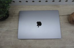 Apple Macbook Pro 14 M1 - 2021 - Használt, karcmentes - 1 Tb SSD
