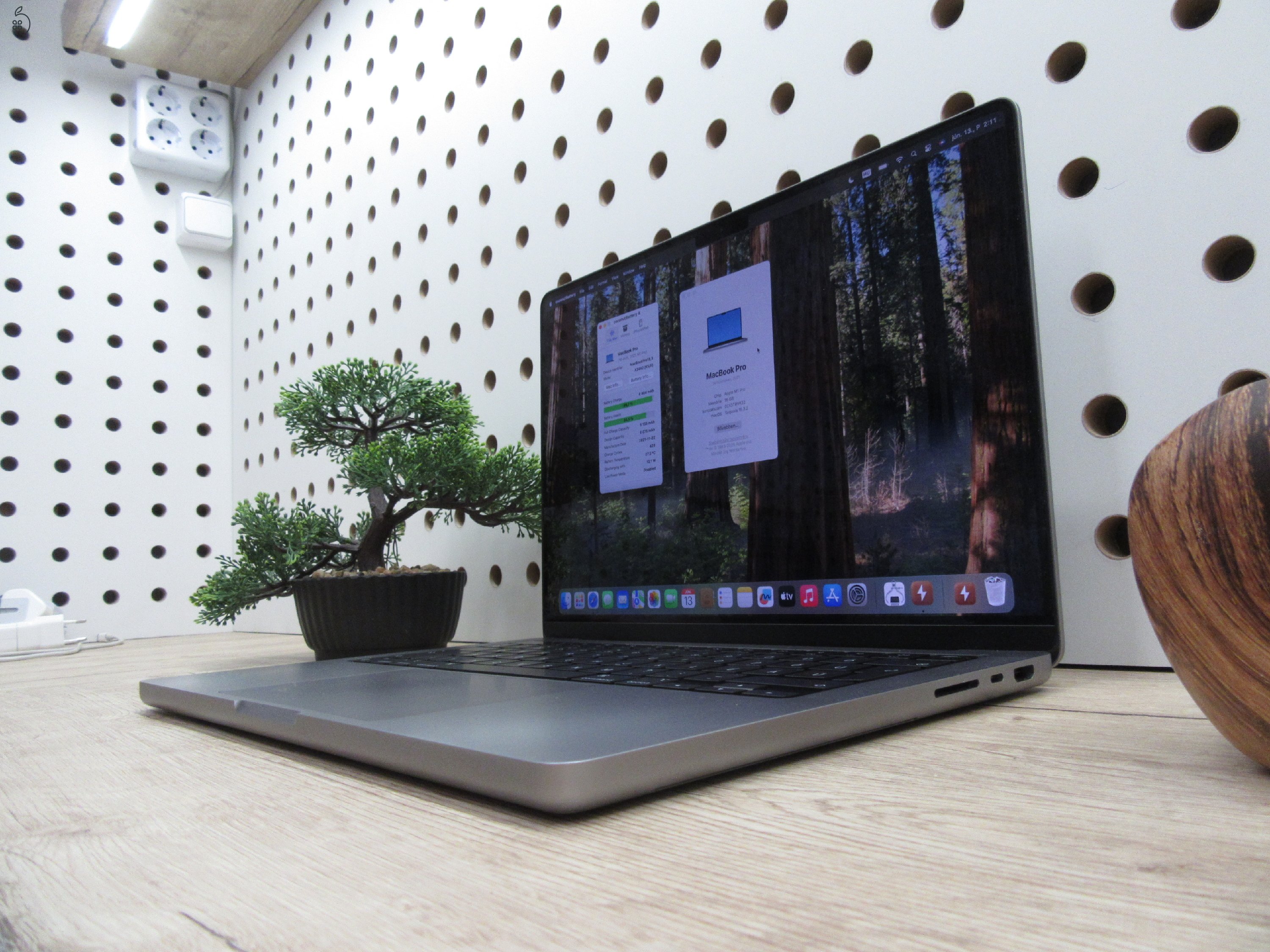 Apple Macbook Pro 14 M1 - 2021 - Használt, karcmentes - 1 Tb SSD