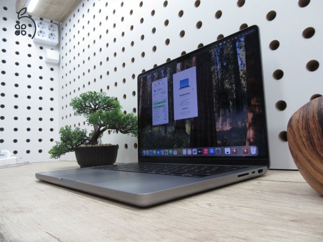 Apple Macbook Pro 14 M1 - 2021 - Használt, karcmentes - 1 Tb SSD