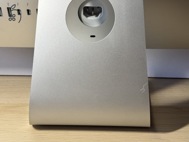 iMac 21,5