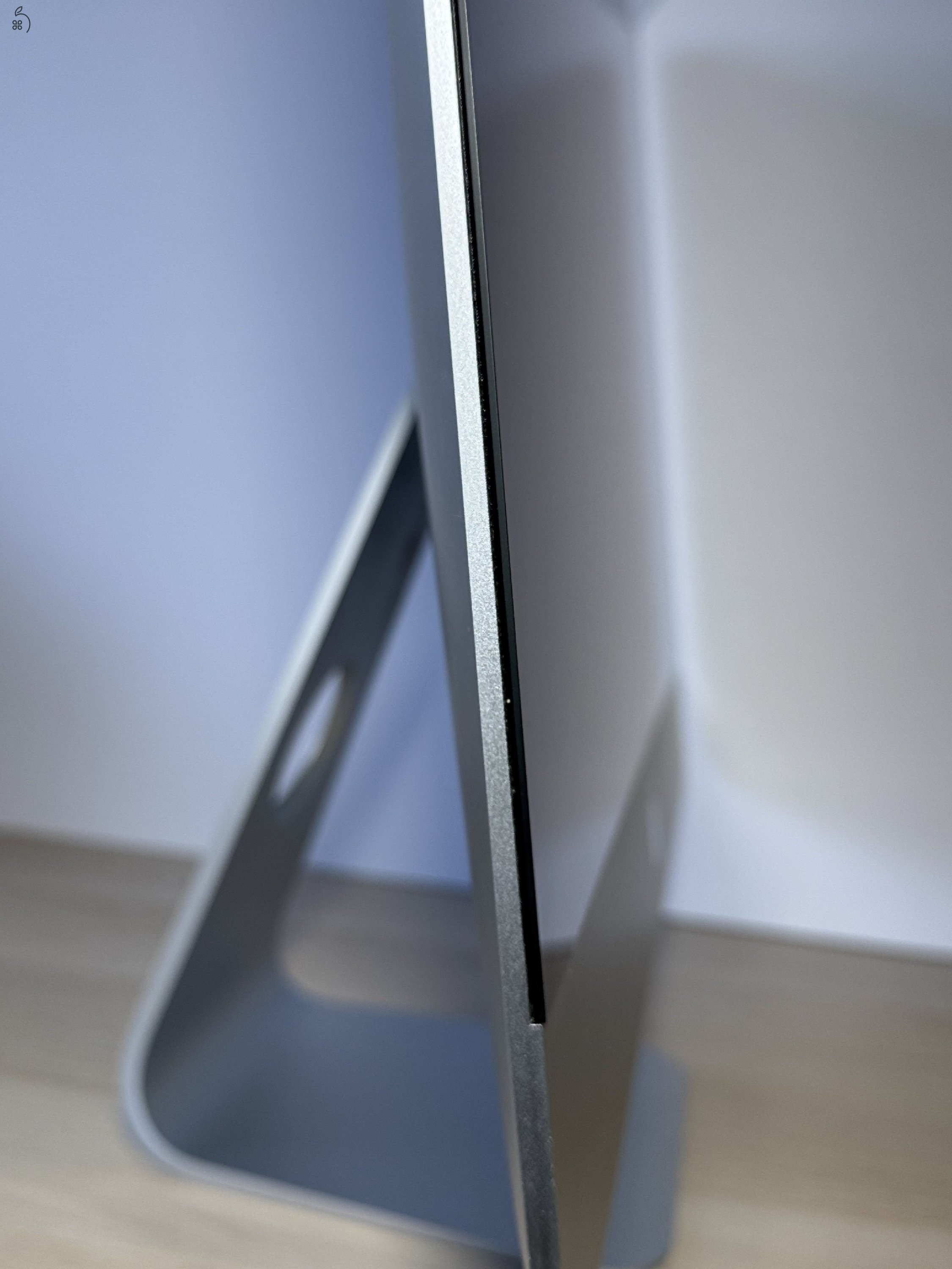 iMac 21,5