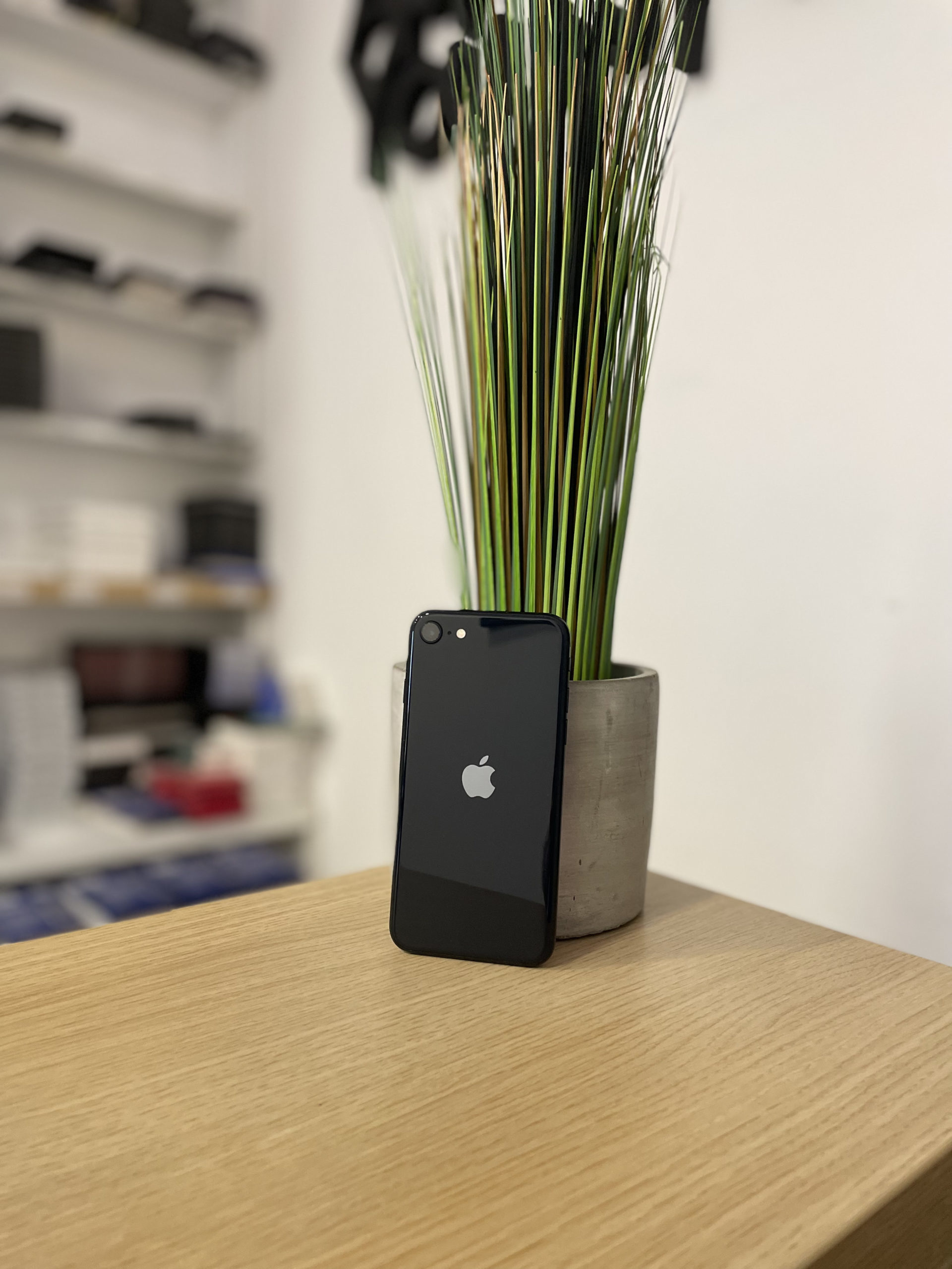 Apple iPhone SE 2022 64GB Fekete Használt kártyafüggetlen