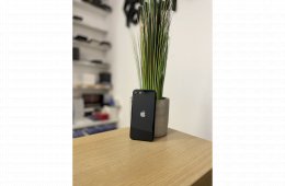 Apple iPhone SE 2022 64GB Fekete Használt kártyafüggetlen