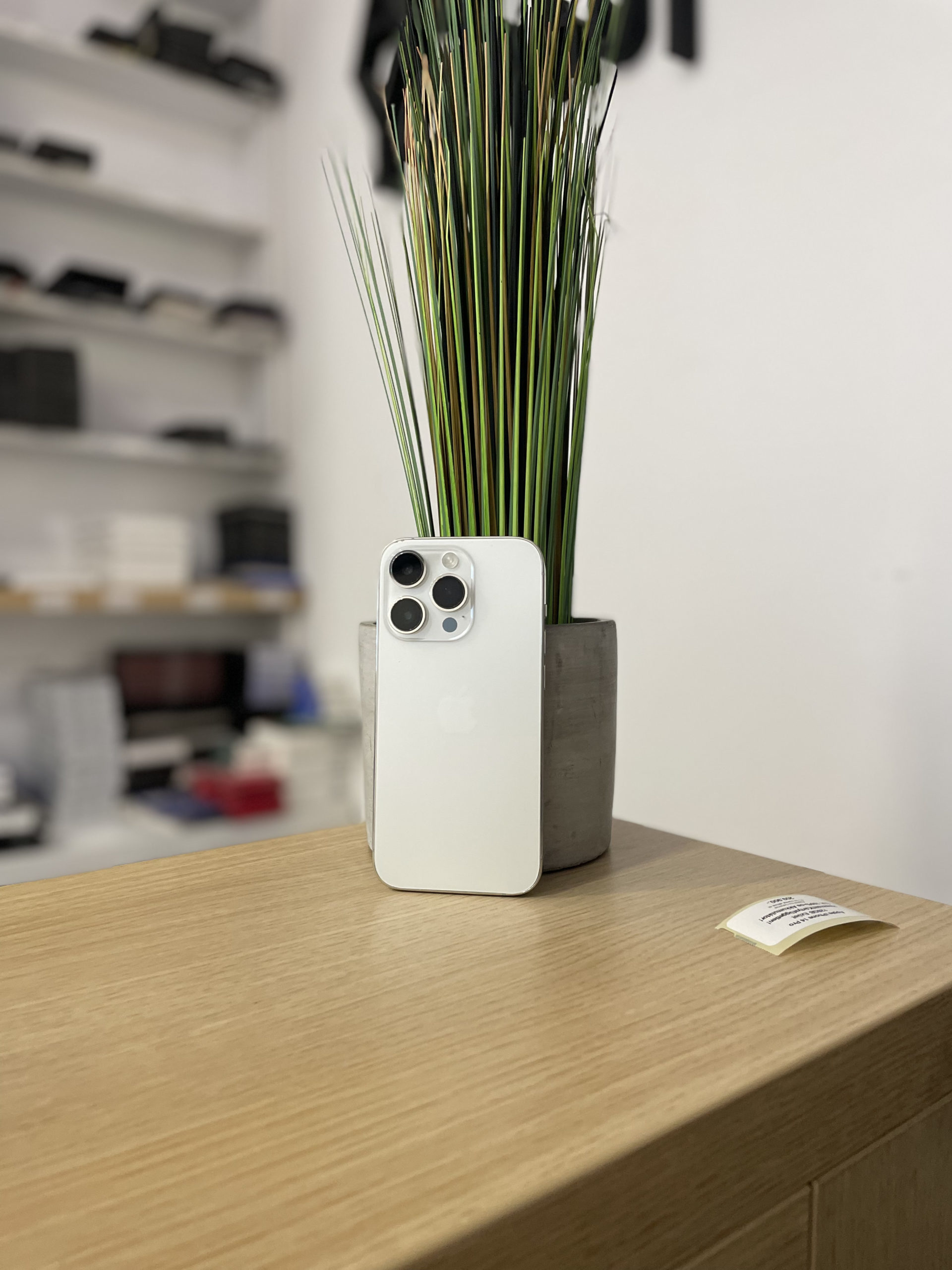 Apple iPhone 14 Pro 128GB Ezüst Használt kártyafüggetlen