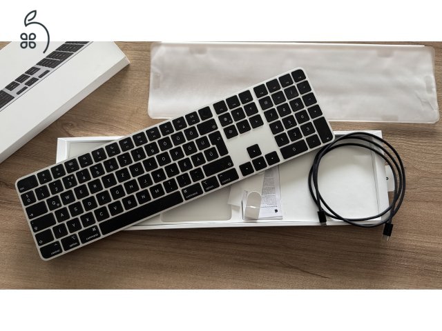 Hibátlan Fekete Magic Keyboard Touch ID-val, magyar billentyűkiosztás, Apple chipes Machez