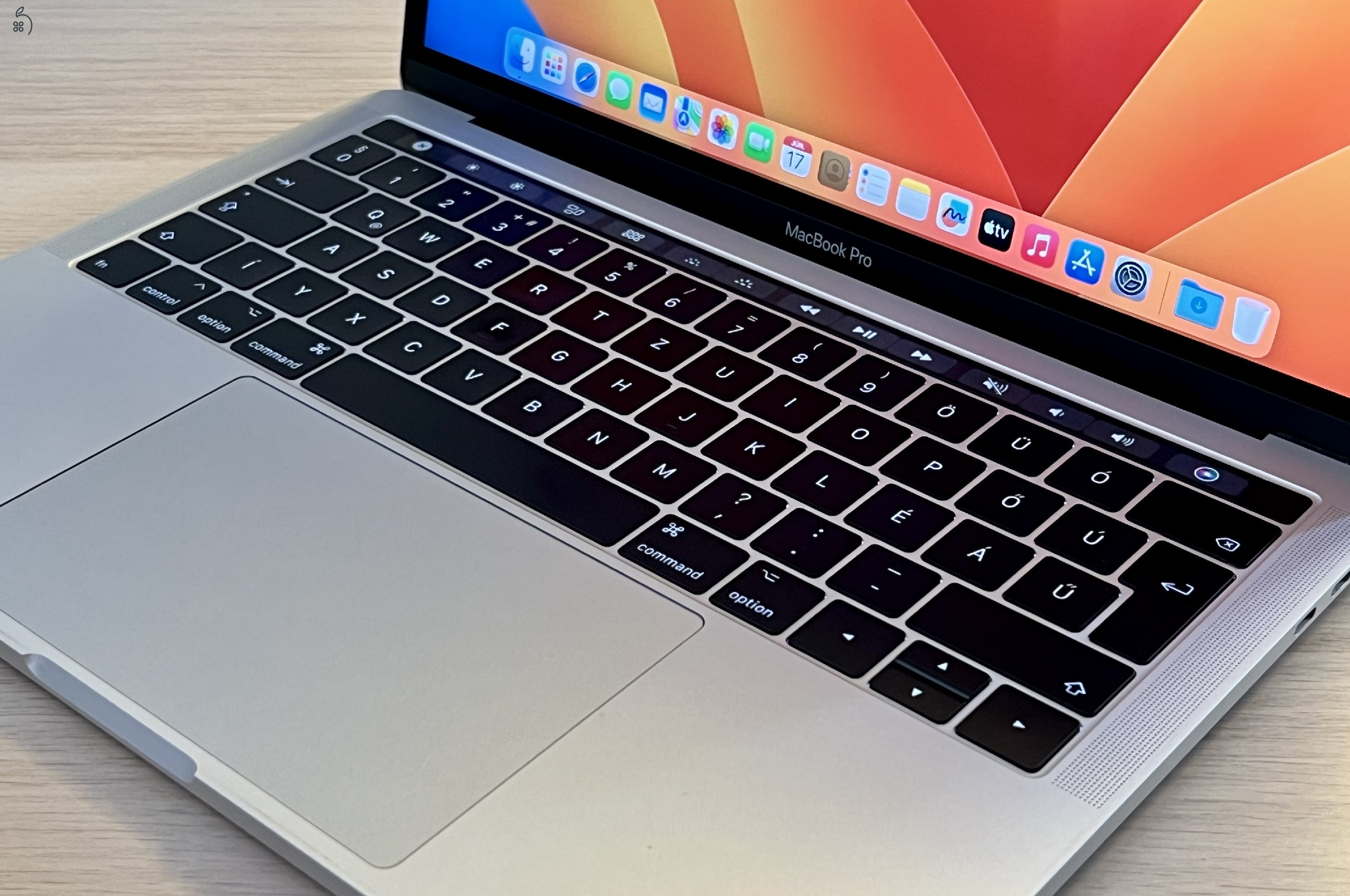 Apple MacBook Pro 13 2017 i5 8GB RAM 512GB SSD 4TB