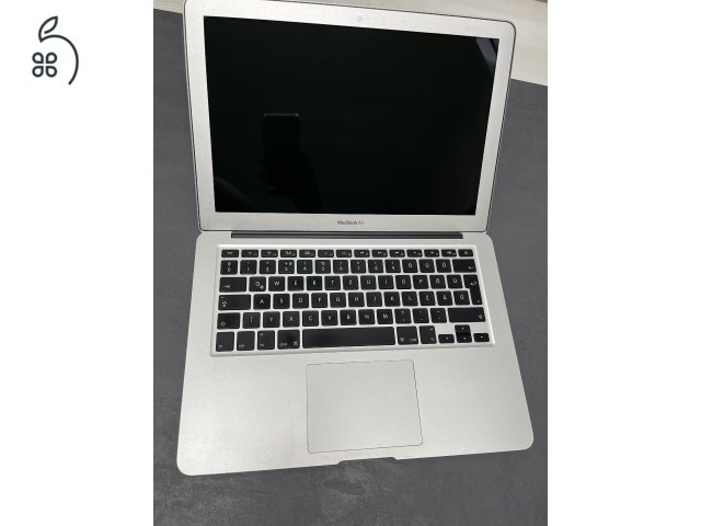 Macbook Air 2017 (Magyar billentyűzetes)